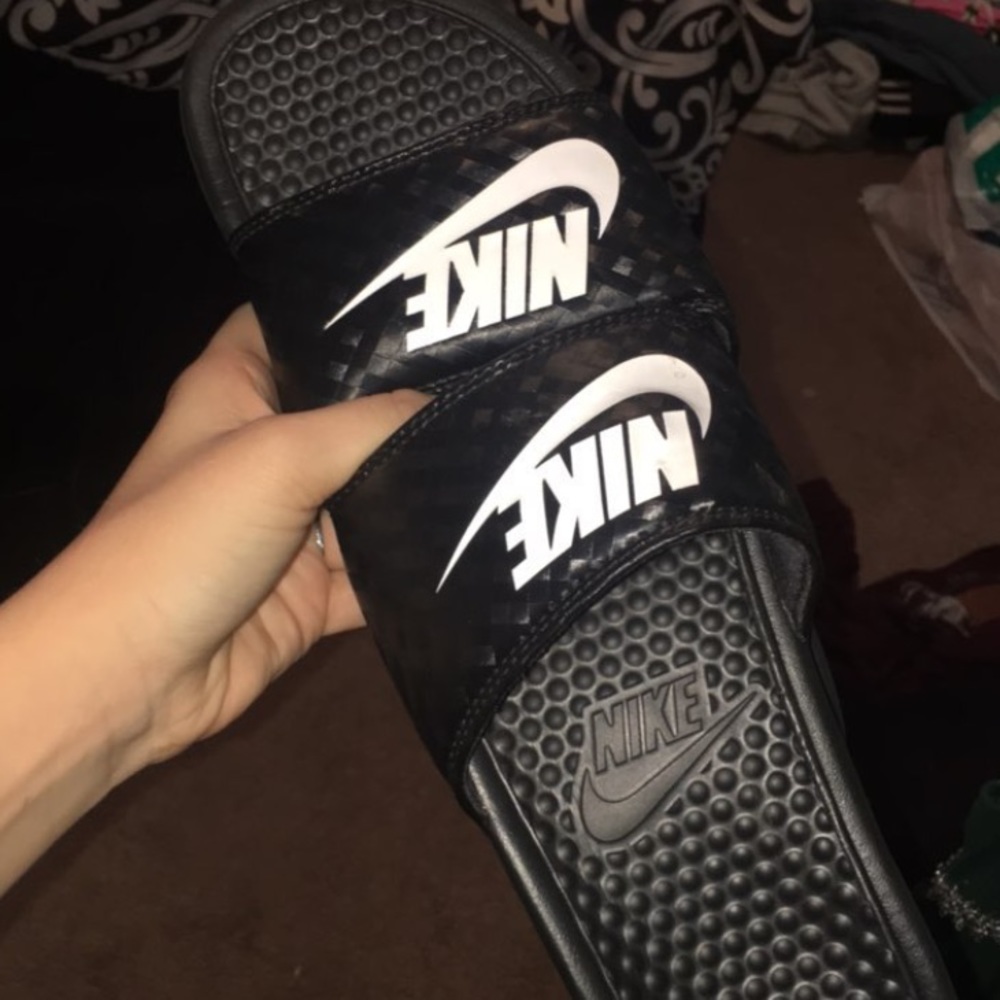 Nike slides